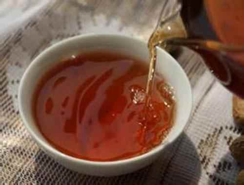 治乳腺炎的偏方(蒲公英水煎剂一日煎服3次)