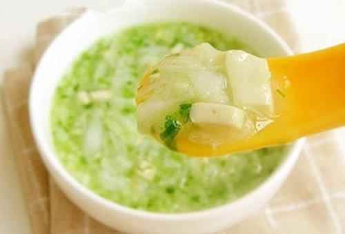 面条怎么做给宝宝吃(白菜烂面条、西红柿面、胡萝卜泥、嫩豆腐蛋黄面)