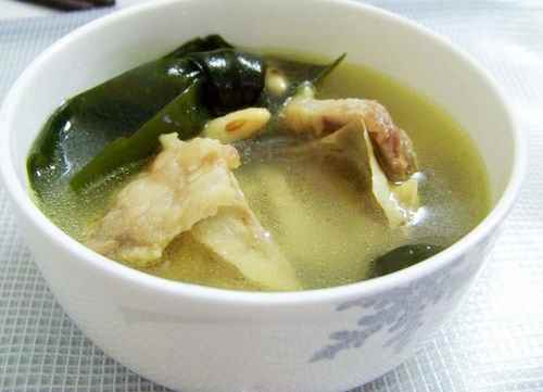 小叶增生吃什么食物好(乳腺小叶增生的治疗方法)